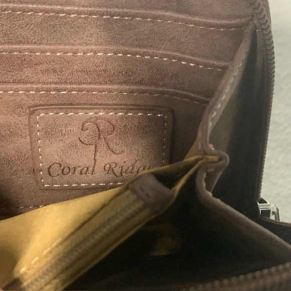 Coral Ridge Zip Around Wallet Western Bling  Studded Brown Leather Cowgirl - Picture 13 of 13